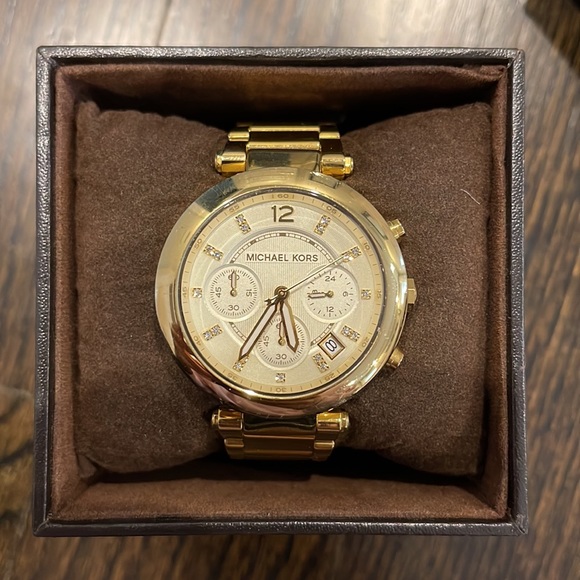 Michael Kors Gold Watch - Picture 2 of 6